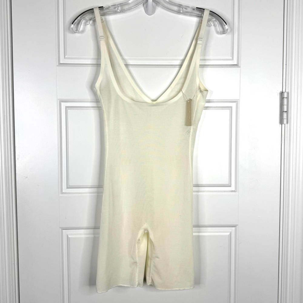 SKIMS Sheer Sculpt Open Bust Bodysuit NEW Size S Marble NEW With Tag